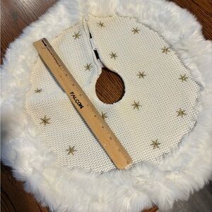 White and Gold Knit Tree Skirt